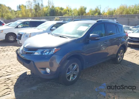 2015 Toyota Rav4 Xle z USA, uszkodzony, nr VIN 2T3RFREV2FW249841
